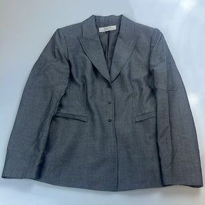 Tahari Arthur S Levine Grey Suit Set Blazer and Pants S134-23